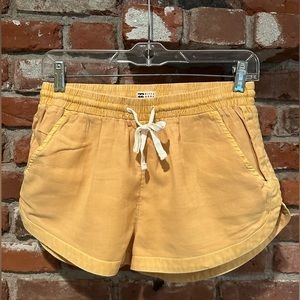 ✨2 for $20✨BILLABONG - Road Trippin Elastic Waist Shorts. Size: S Color: Yellow